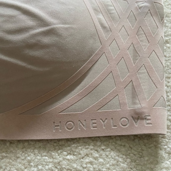 Honeylove Body wireless nude bra in M, removable pads - Picture 3 of 4